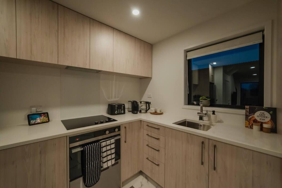 Stones Throw From The Stadium & Hot Tub كريستتشيرش المظهر الخارجي الصورة