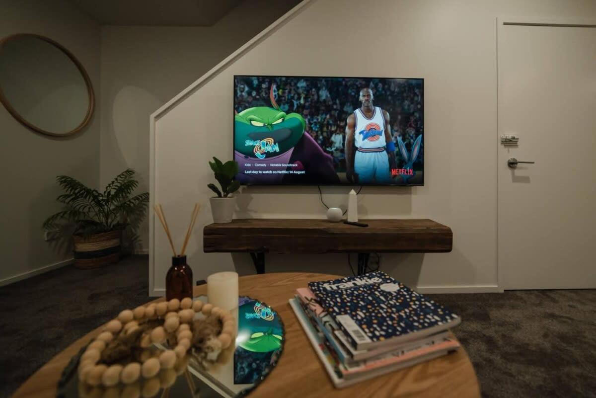 Stones Throw From The Stadium & Hot Tub كريستتشيرش المظهر الخارجي الصورة