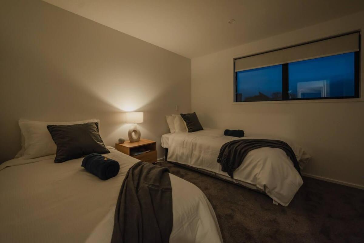 Stones Throw From The Stadium & Hot Tub كريستتشيرش المظهر الخارجي الصورة